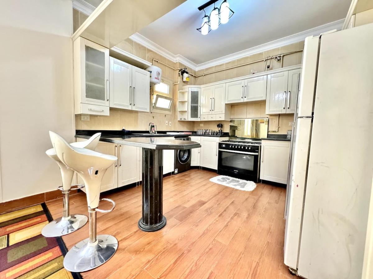 Apartment 2br Spacious Prime Location New *
